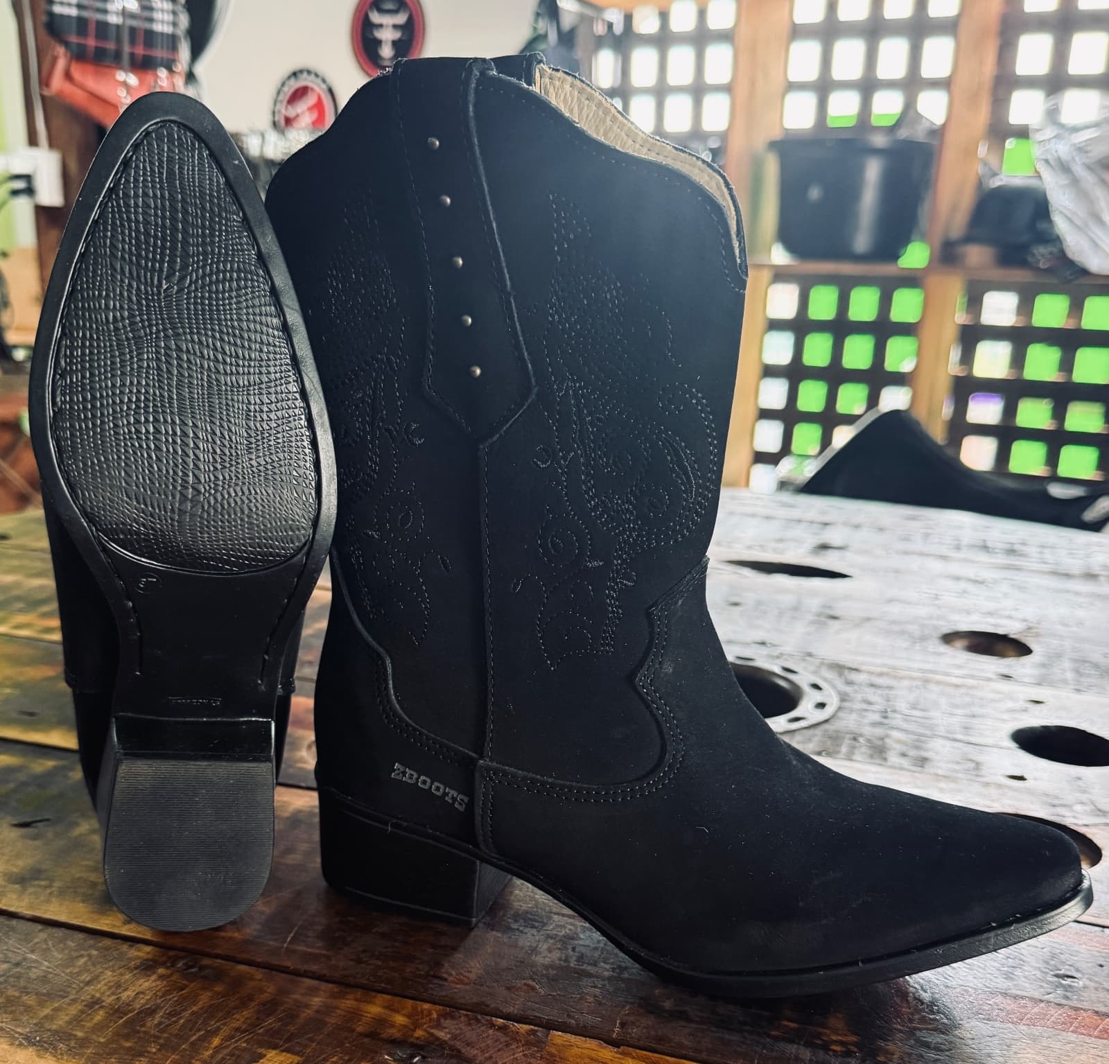 Bota feminina bico fino